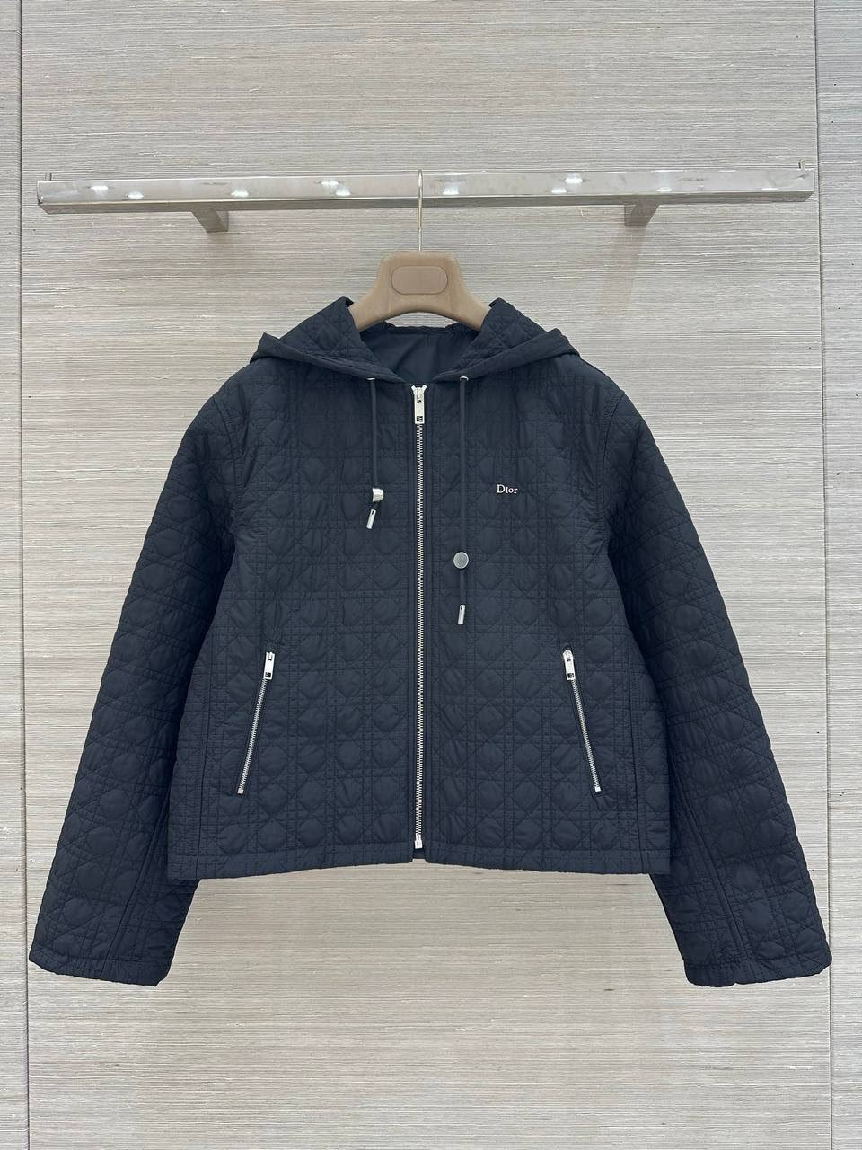 Ветровка Christian Dior LUX-135645 фото Ветровка Christian Dior Артикул LUX-135645