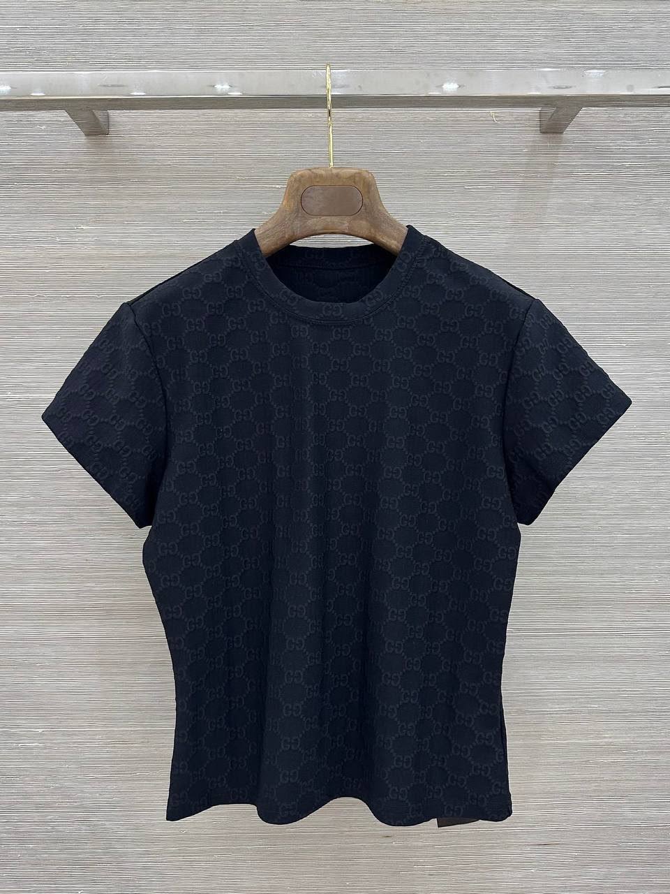 Футболка женская Gucci LUX-135787 фото Футболка женская Gucci Артикул LUX-135787