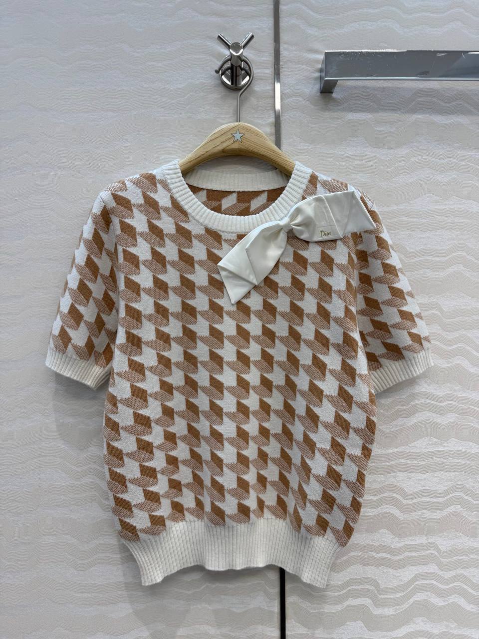 Футболка Christian Dior LUX-135845 фото Футболка Christian Dior Артикул LUX-135845