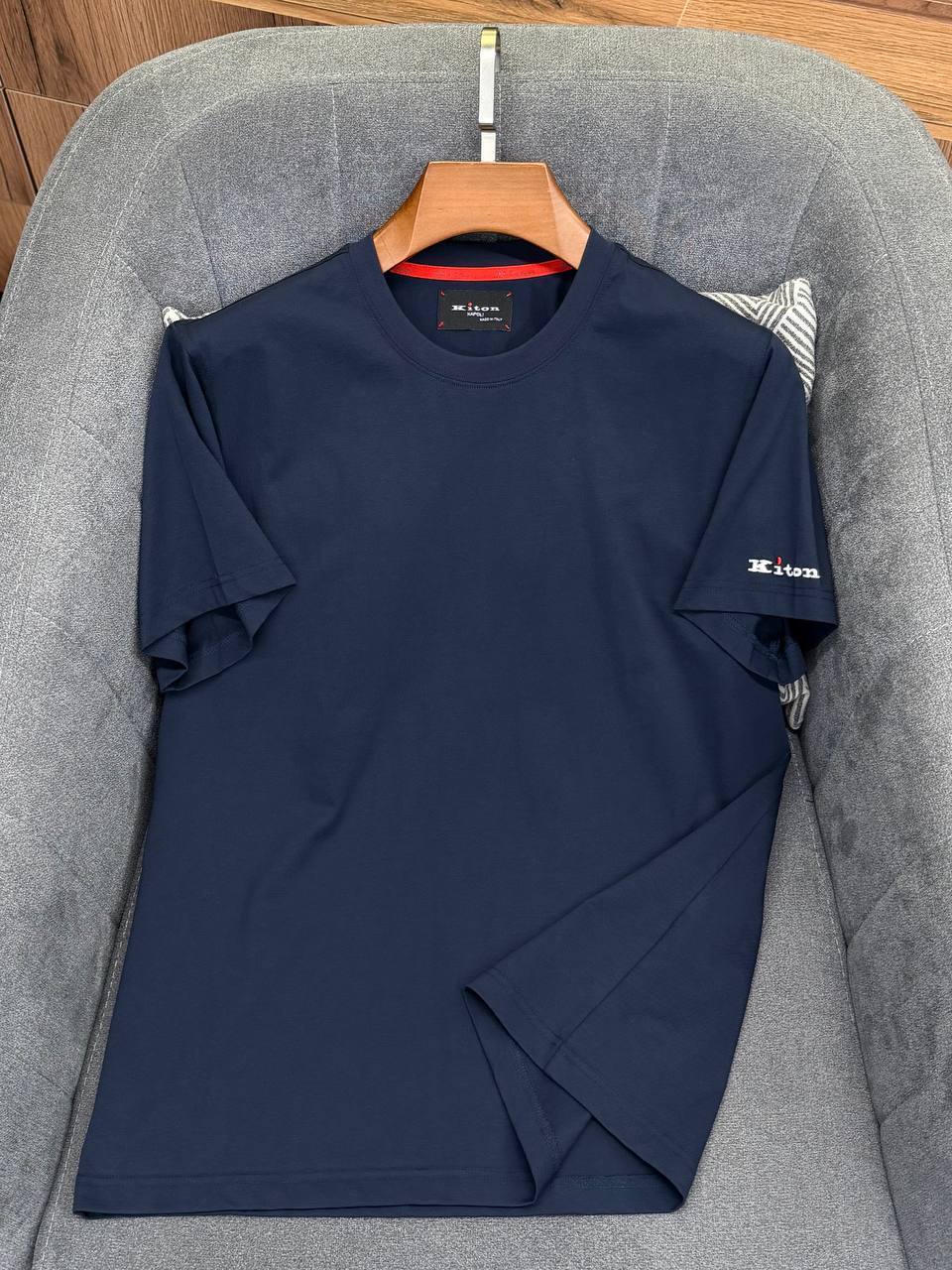 Футболка мужская Kiton LUX-135897 фото Футболка мужская Kiton Артикул LUX-135897