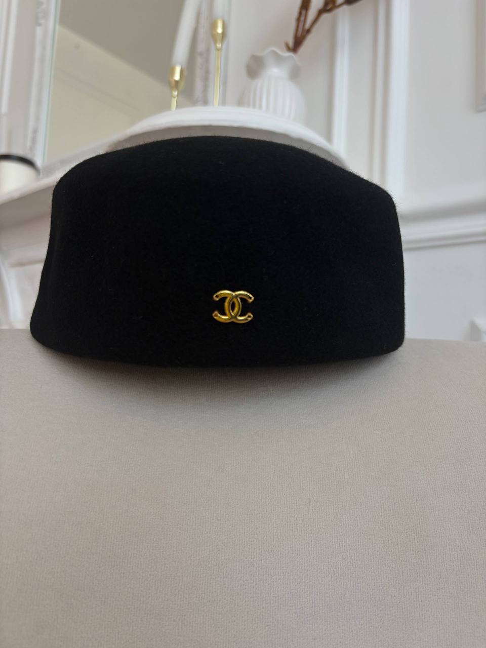 Шляпка-таблетка Chanel LUX-136043 фото Шляпка-таблетка Chanel Артикул LUX-136043