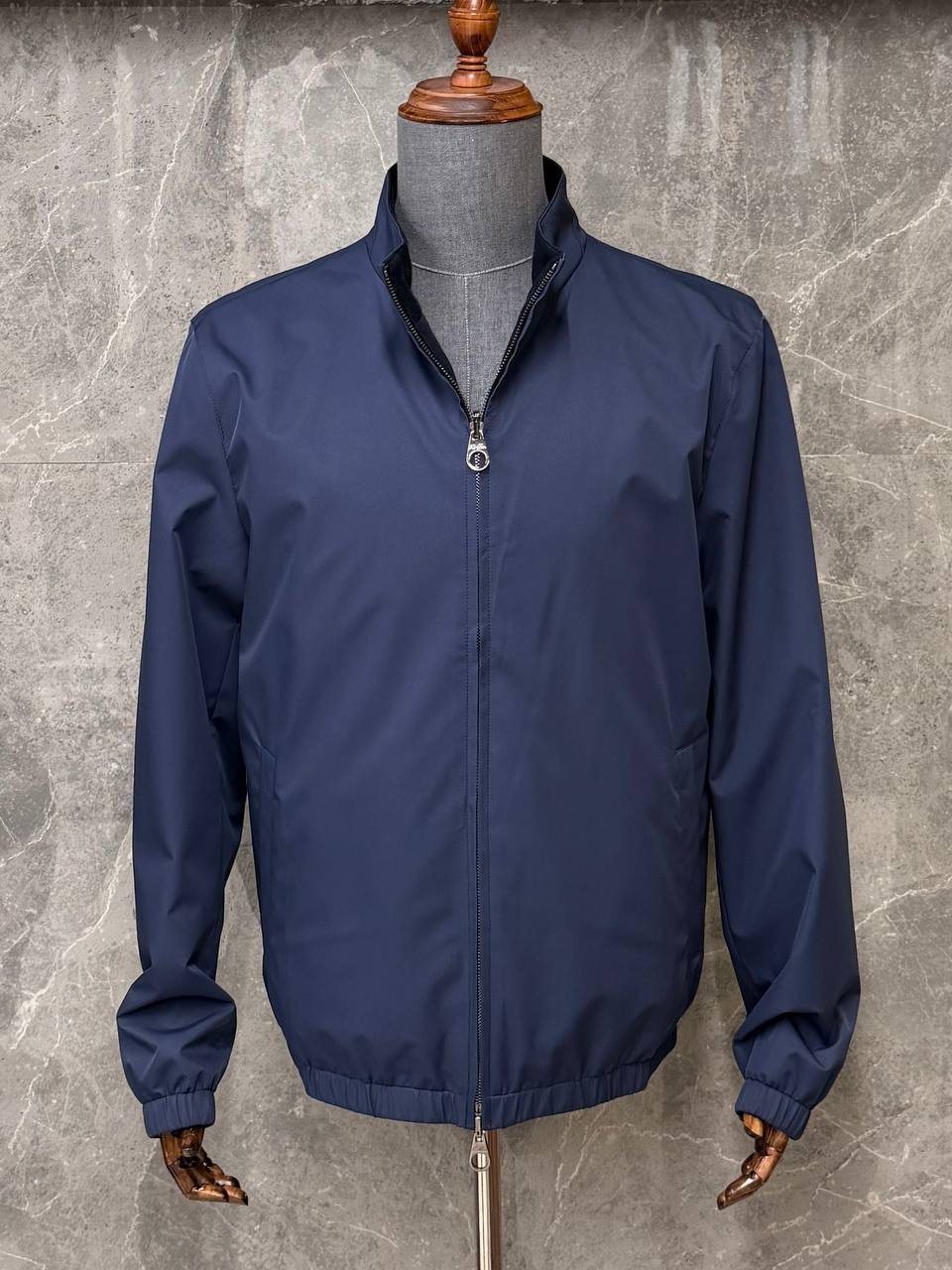 Двухсторонняя ветровка Loro Piana LUX-136455 фото Двухсторонняя ветровка Loro Piana Артикул LUX-136455