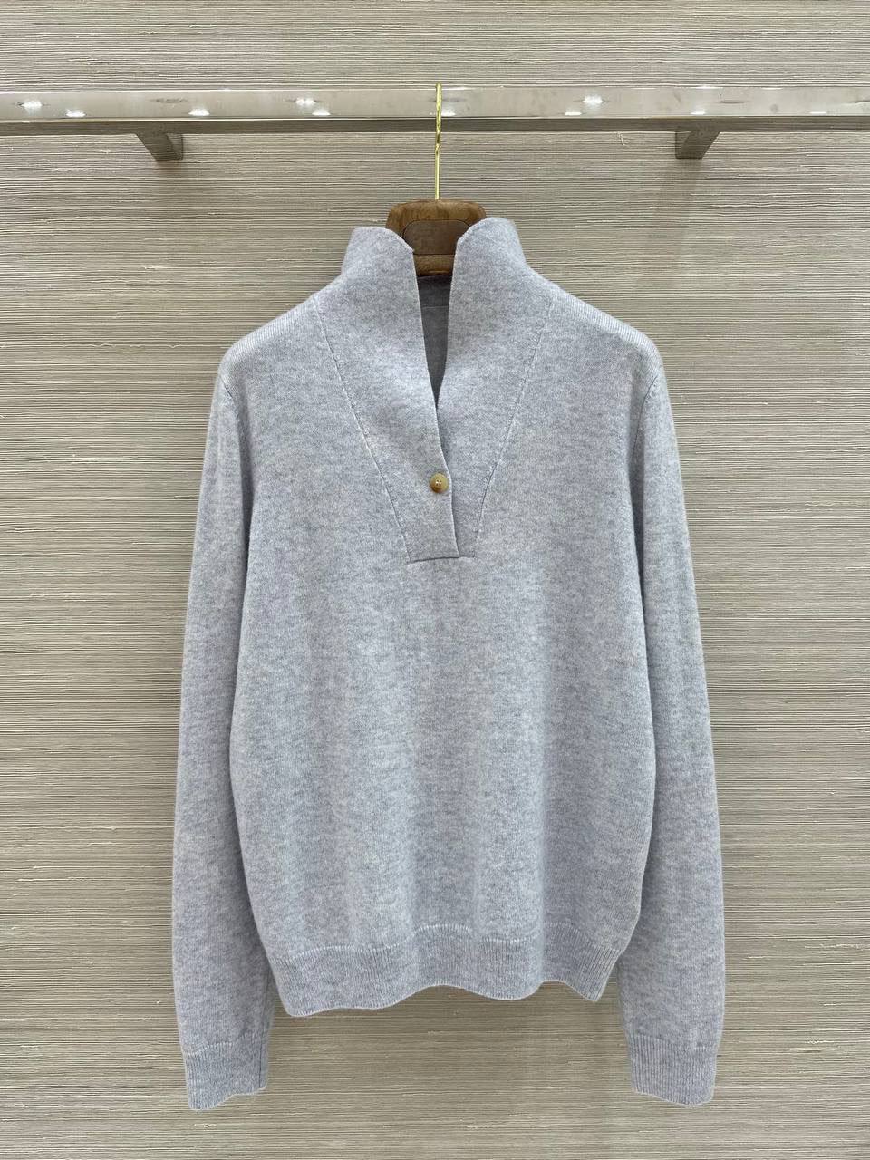 Свитер женский Loro Piana LUX-136470 фото Свитер женский Loro Piana Артикул LUX-136470