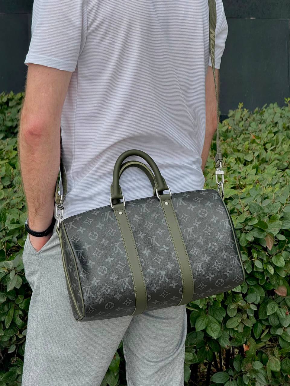 Сумка мужская 35см Louis Vuitton LUX-136562 фото Сумка мужская 35см Louis Vuitton Артикул LUX-136562