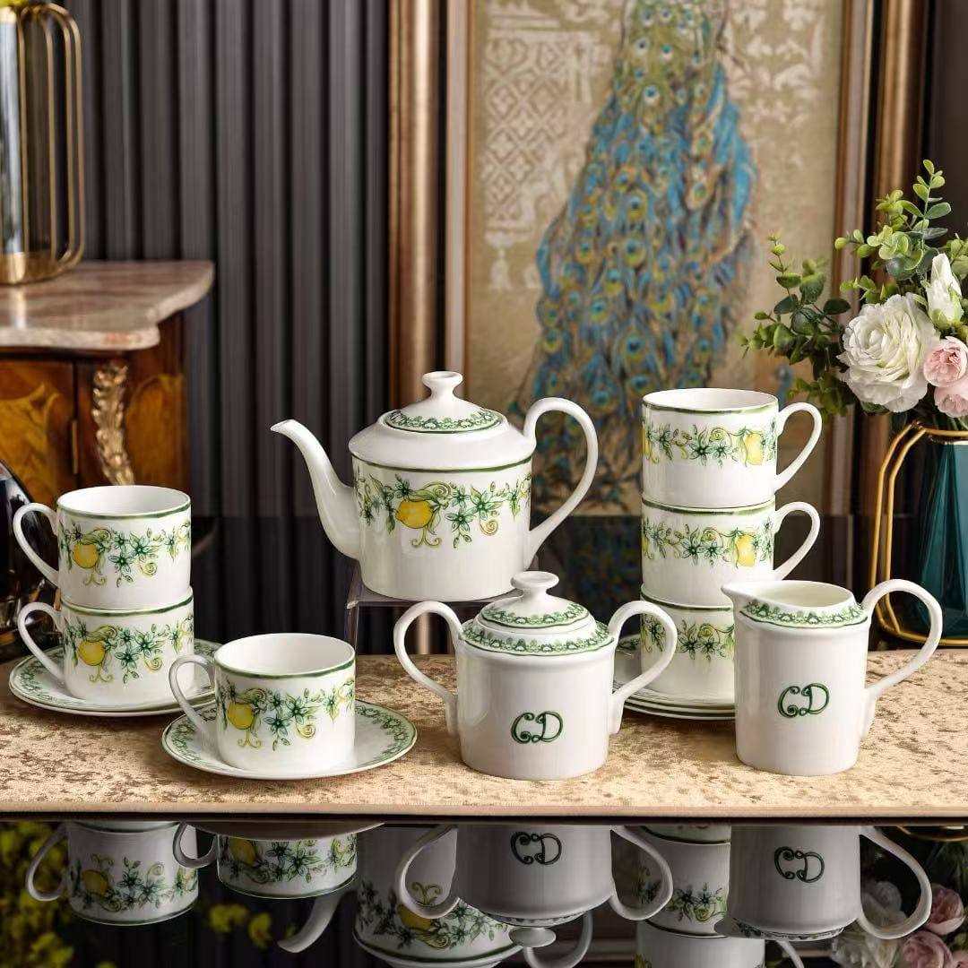 Чайный сервиз Christian Dior Чайный сервиз фото Чайный сервиз Christian Dior Артикул Чайный сервиз