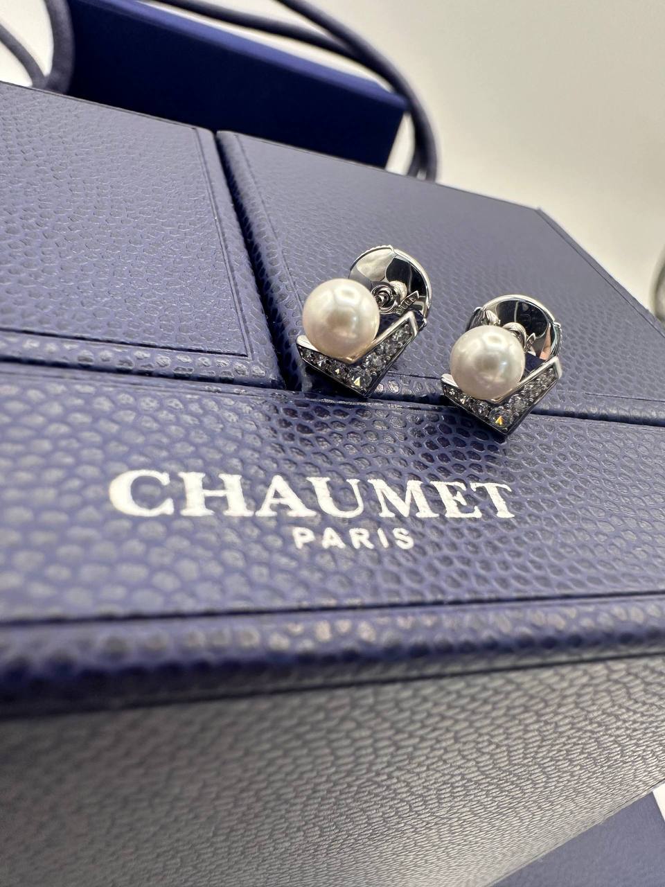Серьги Chaumet LUX-136888 фото Серьги Chaumet Артикул LUX-136888