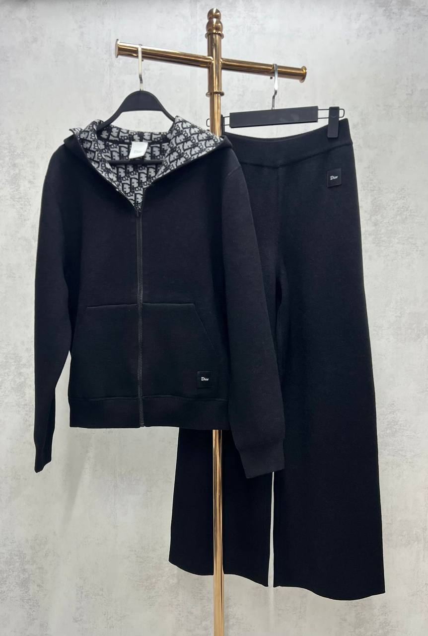 Двусторонний костюм Christian Dior LUX-136915 фото Двусторонний костюм Christian Dior Артикул LUX-136915