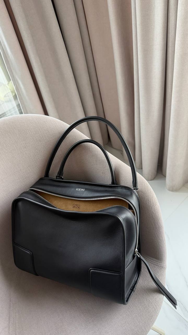 Сумка женская Amazona 180 Loewe LUX-137018 фото Сумка женская Amazona 180 Loewe Артикул LUX-137018