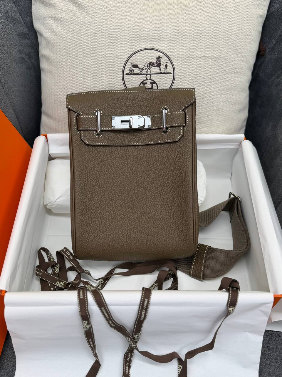 Сумка-слинг Hermes LUX-137038 фото Сумка-слинг Hermes Артикул LUX-137038