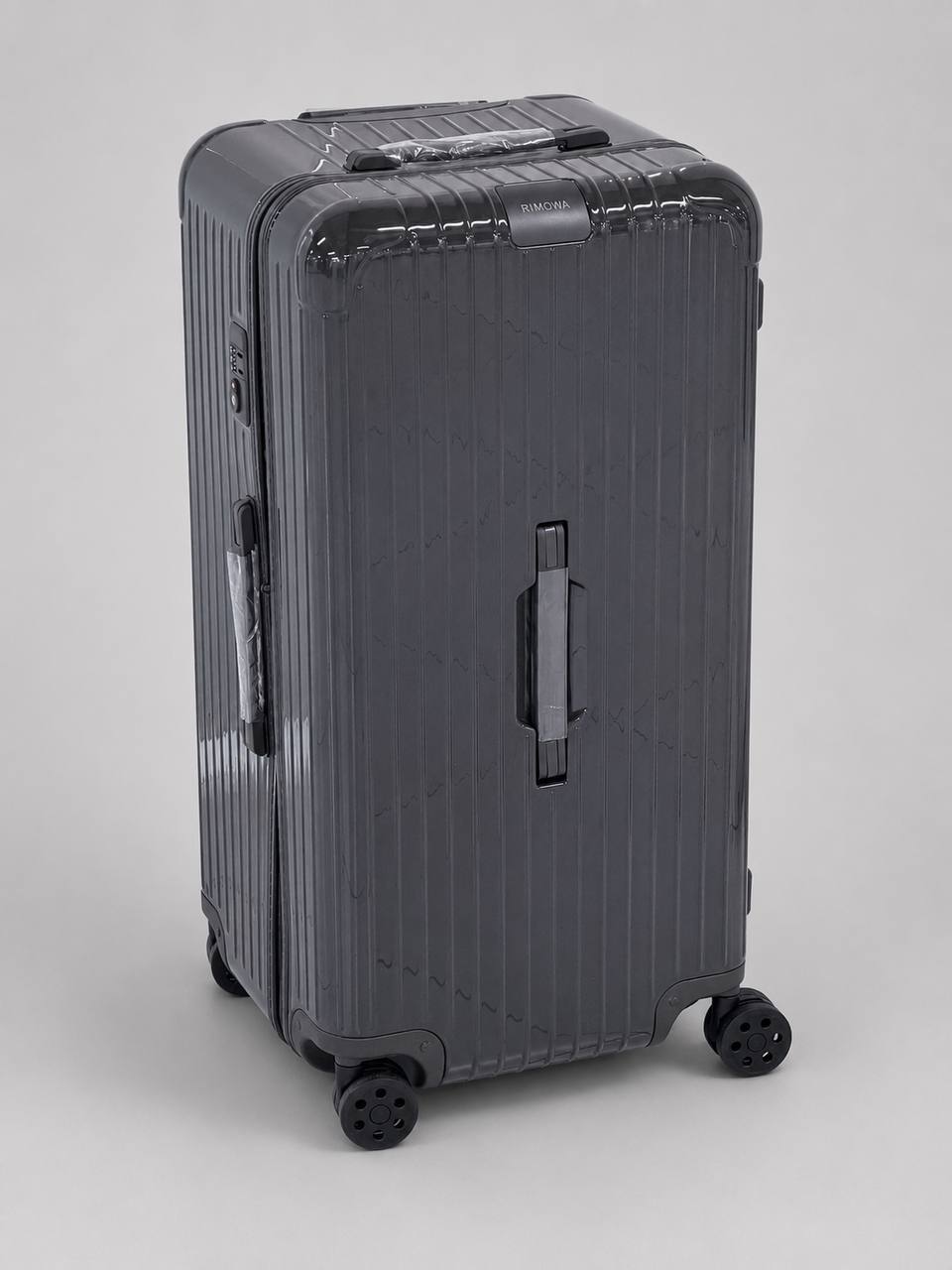 Чемодан Rimowa LUX-137116 фото Чемодан Rimowa Артикул LUX-137116