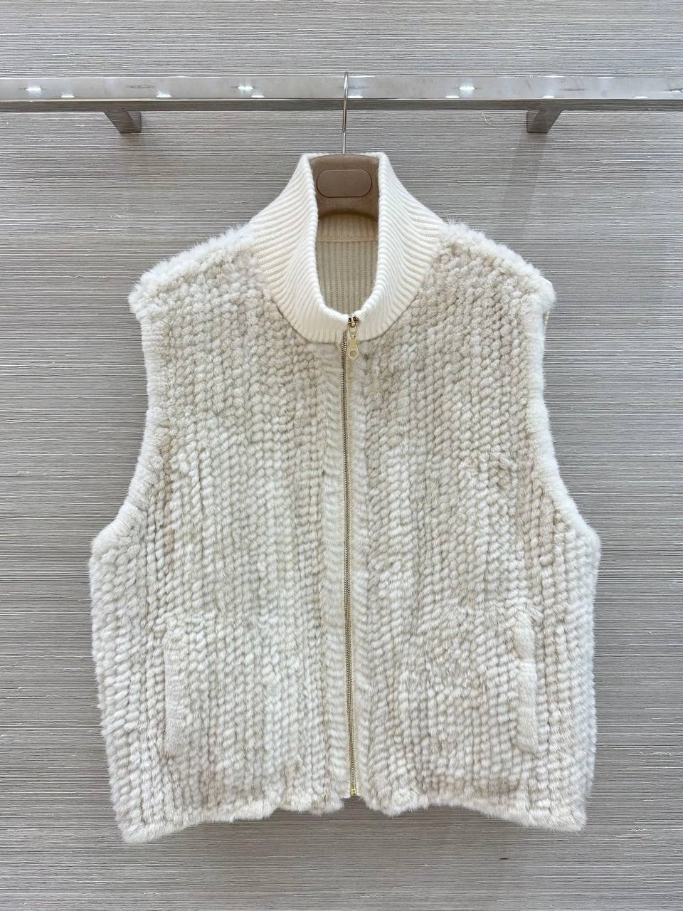 Жилет Loro Piana LUX-137279 фото Жилет Loro Piana Артикул LUX-137279