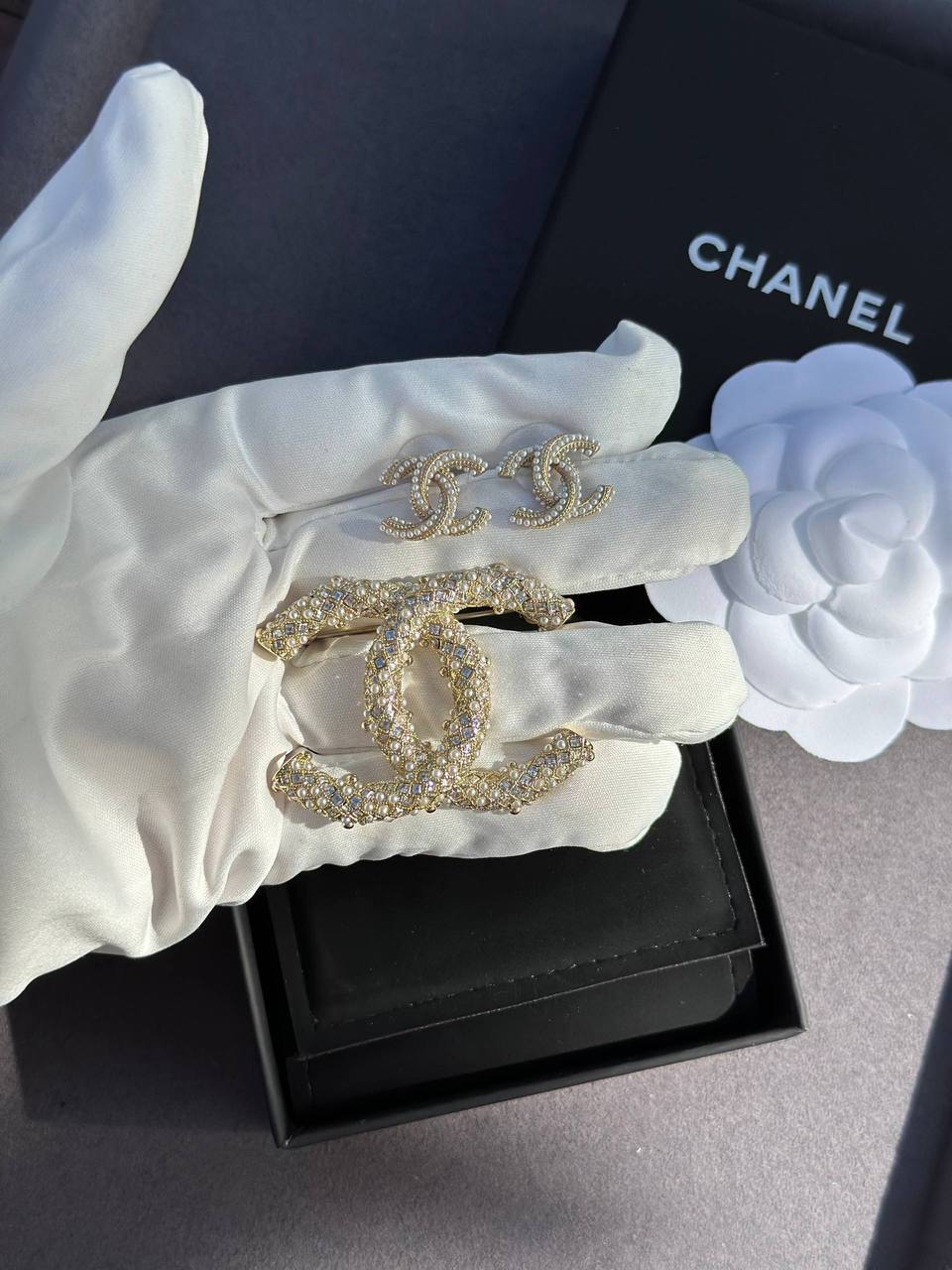 Брошь Chanel LUX-137290 фото Брошь Chanel Артикул LUX-137290