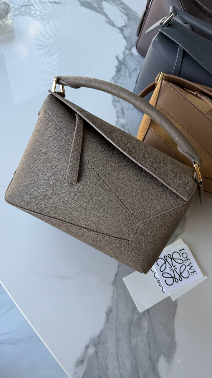 Сумка женская Loewe Puzzle Loewe LUX-137247 фото Сумка женская Loewe Puzzle Loewe Артикул LUX-137247