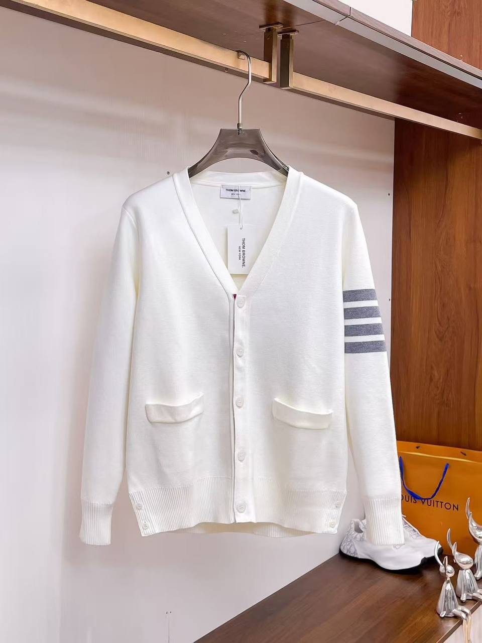 Кардиган THOM BROWNE LUX-137379 фото Кардиган THOM BROWNE Артикул LUX-137379