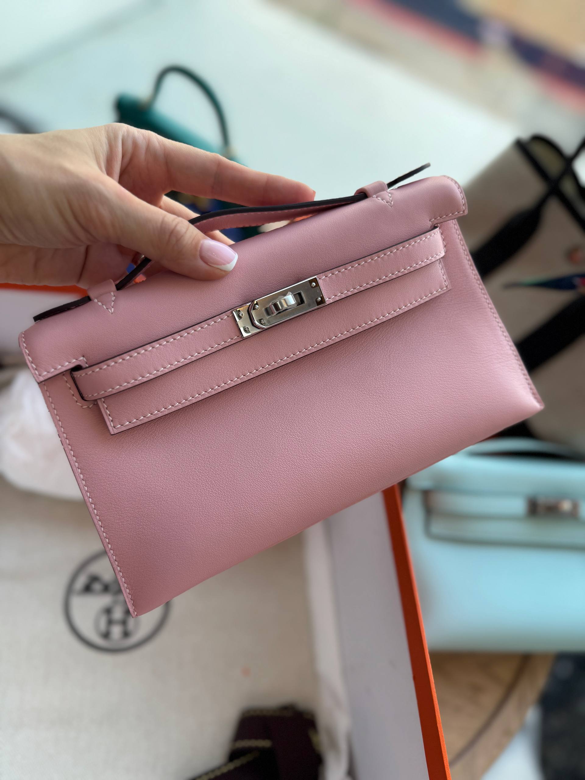 Сумка женская Kelly Pochette Hermes LUX-137482 фото Сумка женская Kelly Pochette Hermes Артикул LUX-137482