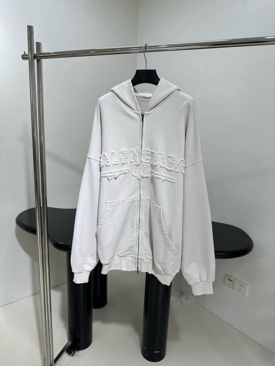 Худи Balenciaga LUX-137526 фото Худи Balenciaga Артикул LUX-137526