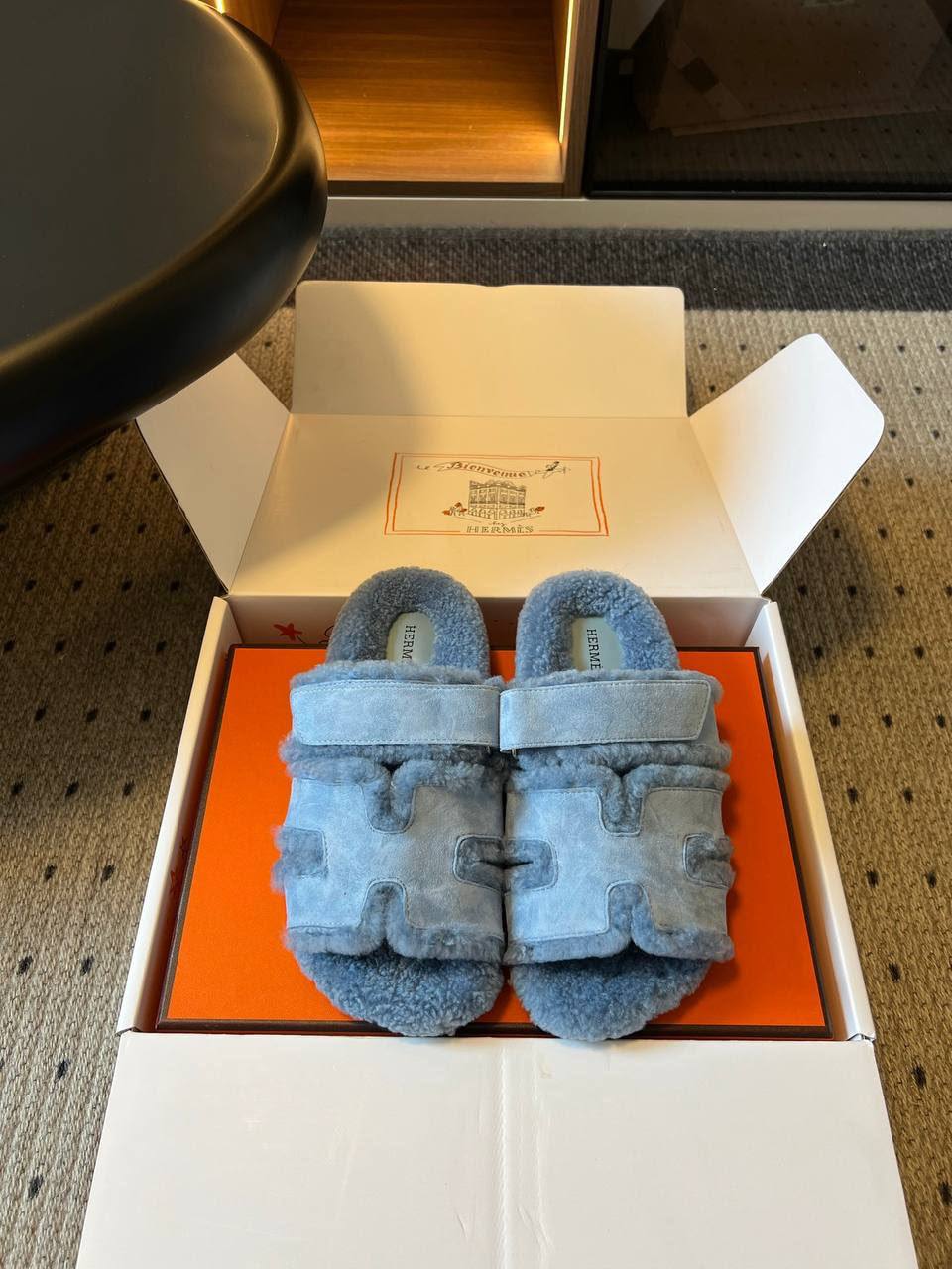 Chypre Sandal Hermes LUX-138212 фото Chypre Sandal Hermes Артикул LUX-138212
